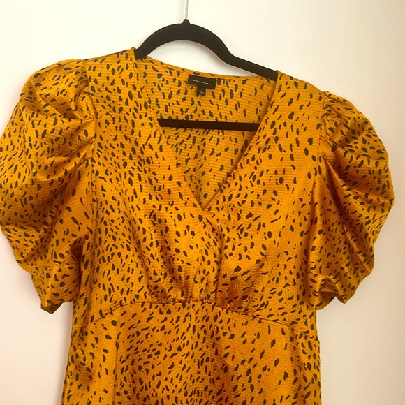 Cheetah Print MIDI Dress with Puff Sleeves - Picture 5 of 8